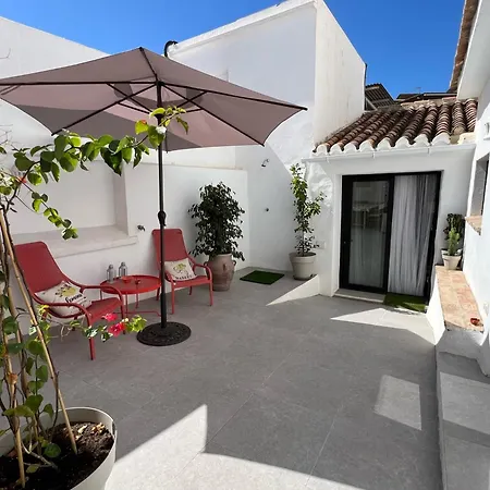 Holiday home Lemon House